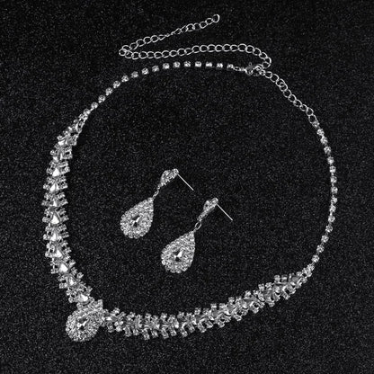 Sparkling Rhinestone Crystal Teardrop Design Jewelry Set